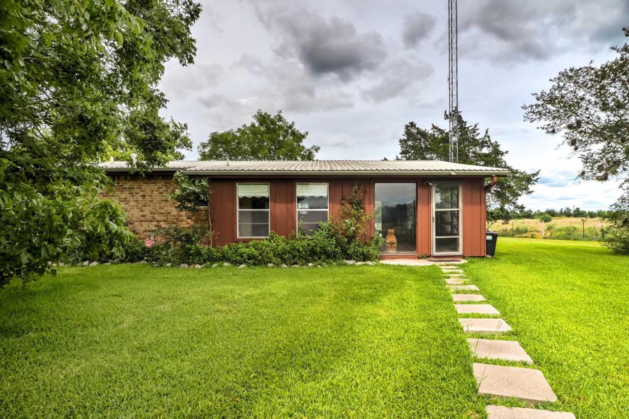 Carmine Cottage With Porch On Beautiful 60-Acre Farm Kültér fotó